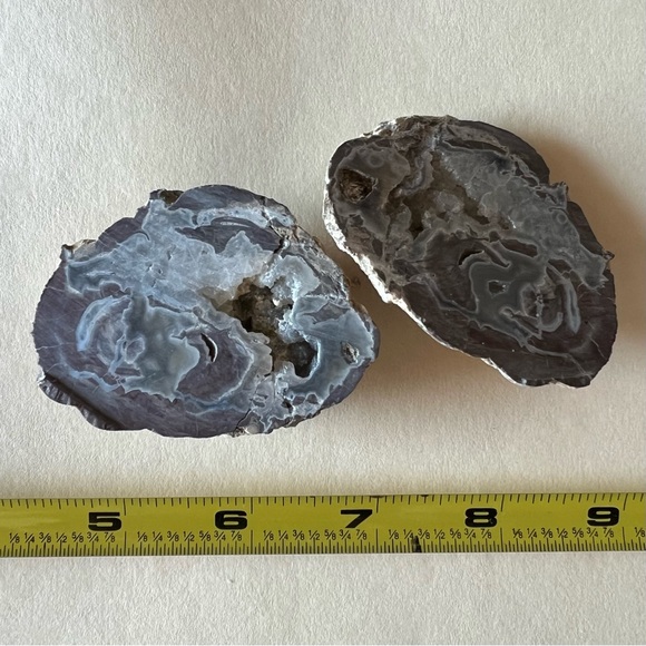 Dugway Utah unpolished cut Geode - Picture 4 of 8